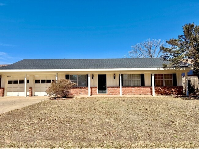 Building Photo - House For Rent