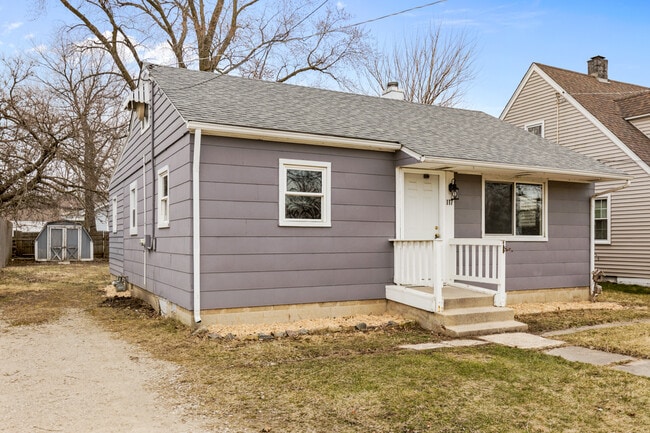 Photo - 117 S River St