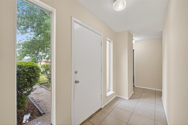 Photo - 16738 Quail Briar Dr