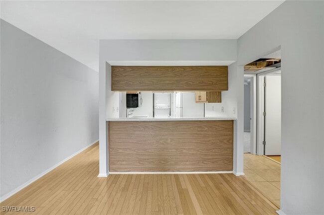 Photo - 35 Greenbrier St Unit 6-102