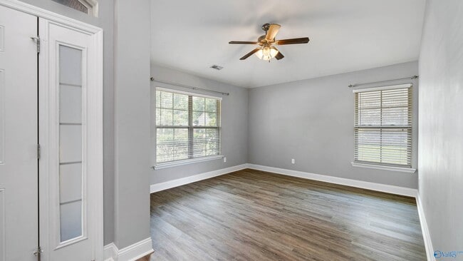Photo - 113 E Crest Way House