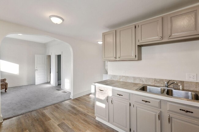 Photo - 2617 2nd Ave S