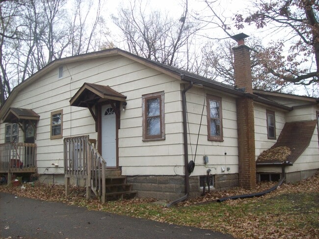 Building Photo - 821 Ravencrest Ave Unit 821 Ravencrest