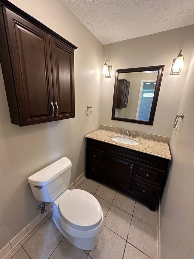Photo - Spacious, Recently Updated J-Town 4BR / 1.5 BA Home for Rent!