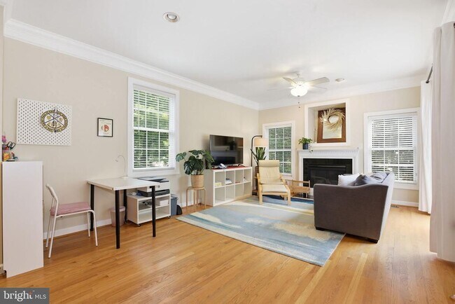 Photo - 3826 Elmwood Towne Way