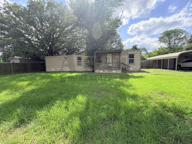Building Photo - Cozy 3 Bed 1 Bath house