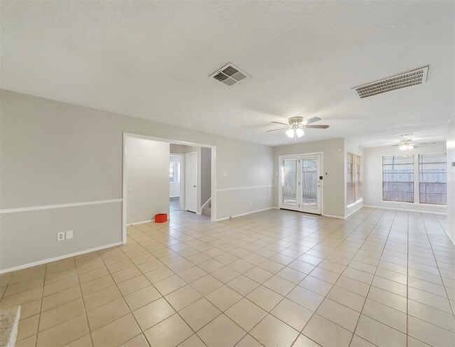 Photo - 10827 Sugar Hill Dr