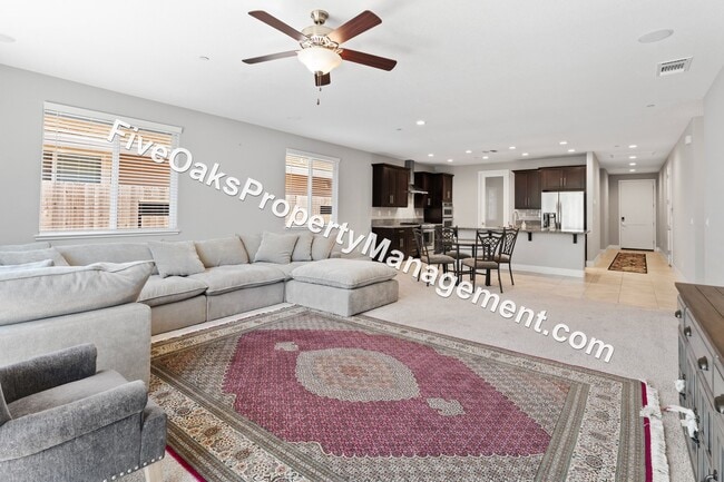 Photo - 571 Willow Ridge Ct
