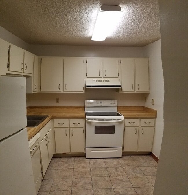 Photo - 2701 NE 10th St