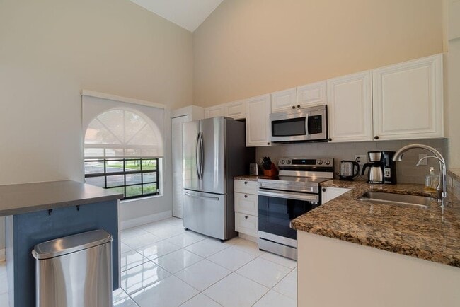 Photo - 13547 Fountain View Blvd