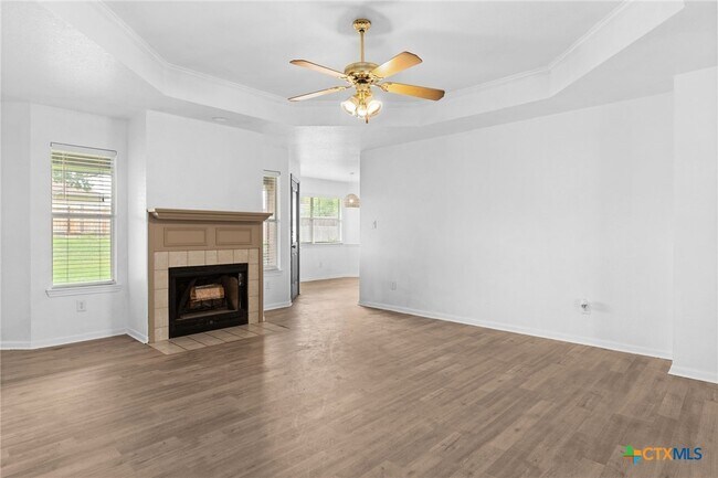 Photo - 3807 Water Oak Dr House