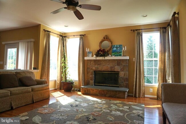 Photo - 331 Quail Dr N