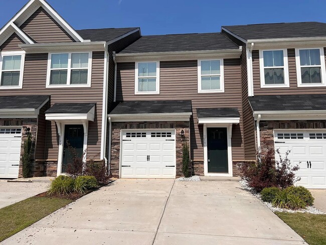 Photo - 131 Lilywood Ct