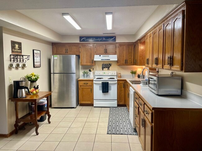 Photo - 408 Summerset Dr