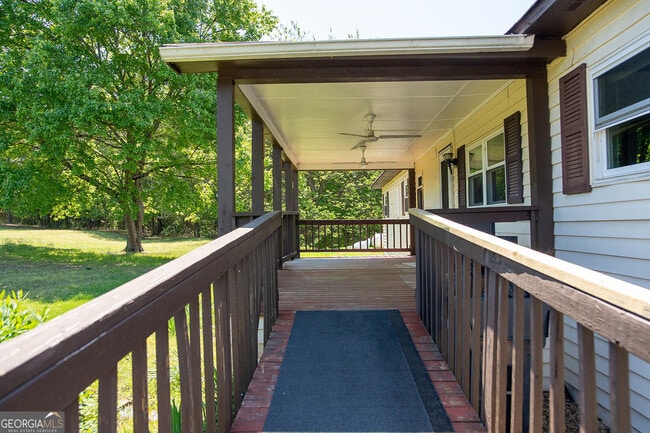 Photo - 3131 Langley Rd SW