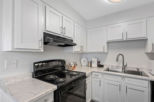 Crestone Apartments