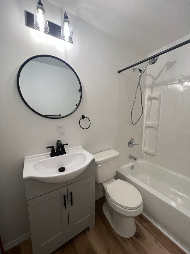 Photo - 1916 Beech St Unidad B1