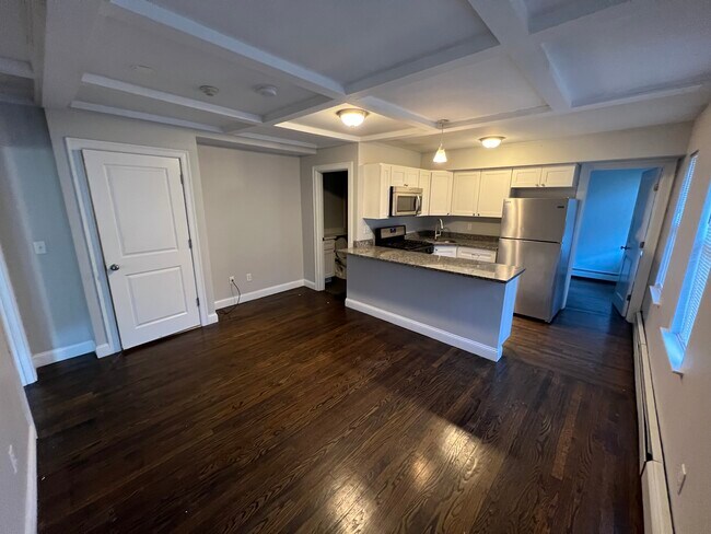 Building Photo - 66 Safford St Unit #4