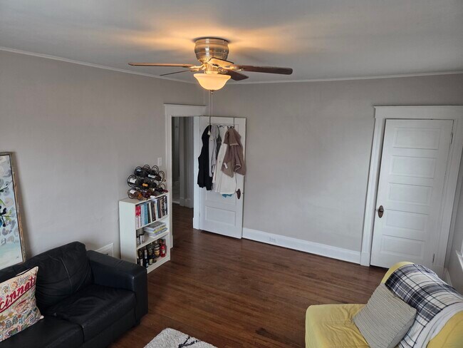 Photo - 4214 33rd Ave Unidad 2