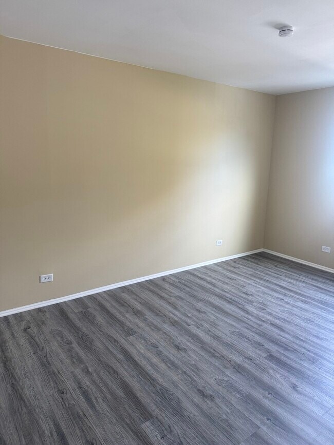 Photo - 495 Sidney Ave