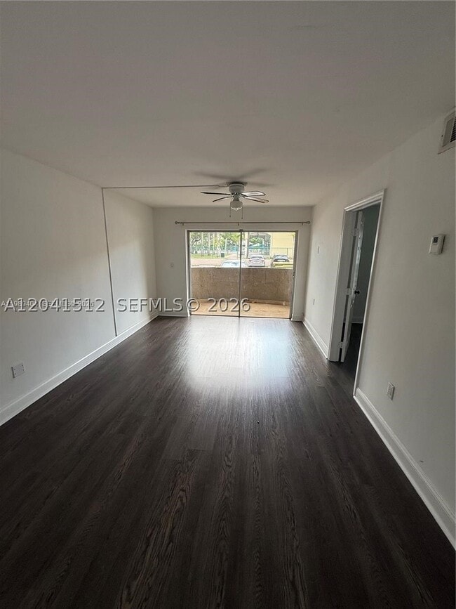 5199 NW 7th St Unit 111