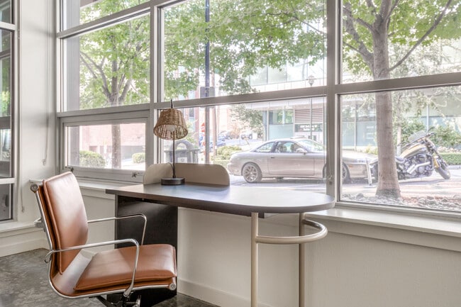 Photo - 330 3rd Ave W Unidad FL4-ID2690A