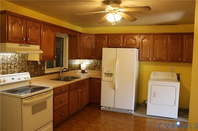 Photo - 9906 Family Ln