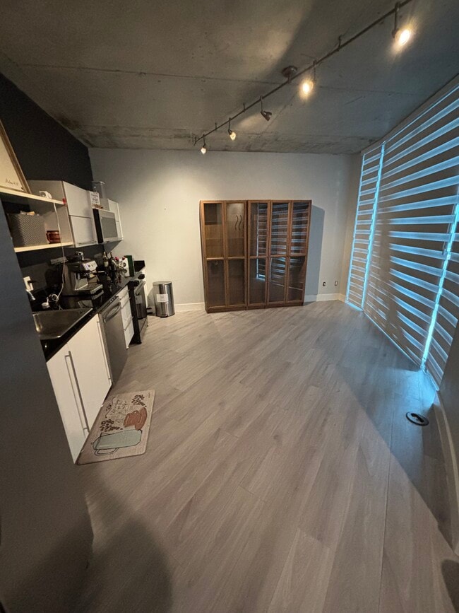 690 SW 1st Ct Unit 1527