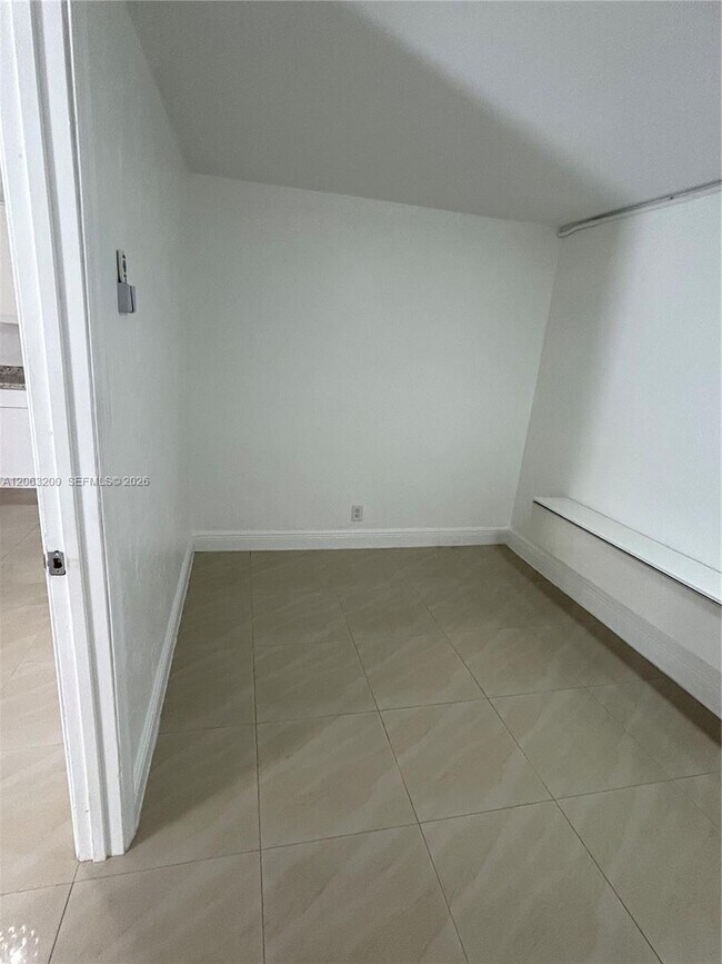 Photo - 3760 NW 197th St Unidad 2
