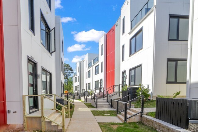 Photo - Luxury 3 Bed Townhome in Durham RTP