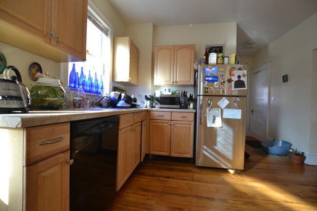 Photo - 335 Faneuil St Unit 3