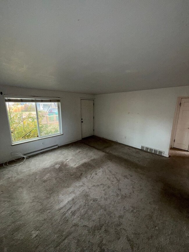 Photo - 16th7130 Unit #A