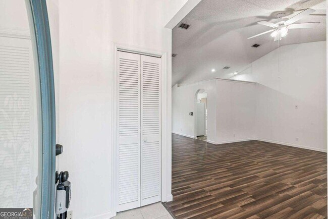 Photo - 104 Westridge Ct