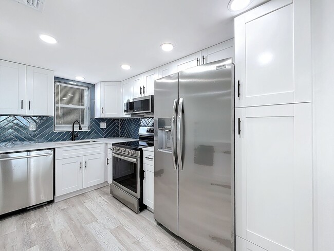 Building Photo - Gorgeous 2 bedroom 2 Condo in Boca Raton ...