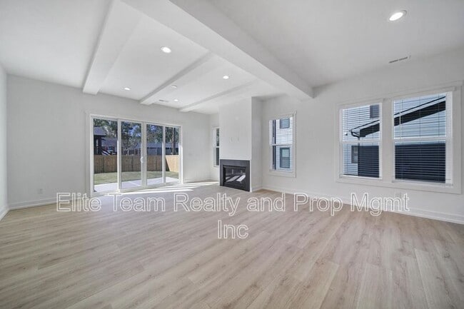 Photo - 511 Bowman Rd