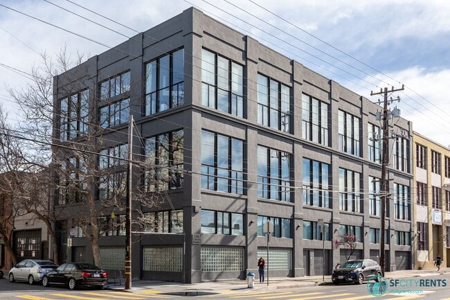 Building Photo - Mission District: Top Floor Loft w/ Roof Deck, Parking & W/D in Unit 301