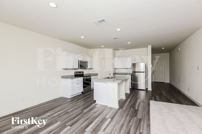 8324 Stovepipe Dr