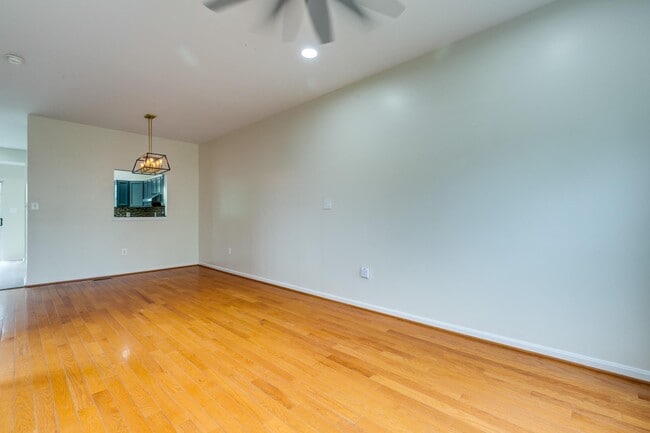 Photo - 2512 Clover Field Cir