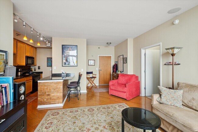 Photo - 435 W Erie St Unidad 2204