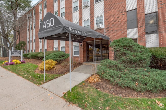 480 Main St - Entrance - Hampton House Apartments