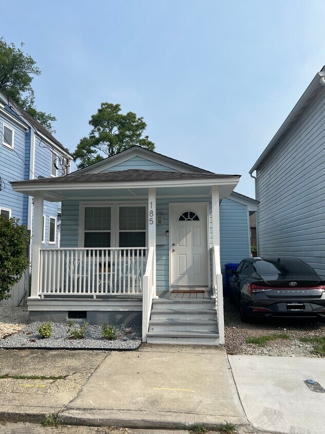 Photo - 185 Romney St (Charleston, SC)
