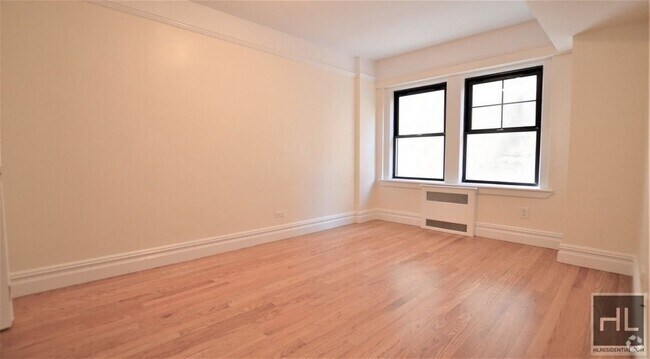Building Photo - Christopher Street Rental