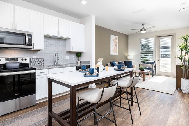 Photo - Novo Stockbridge