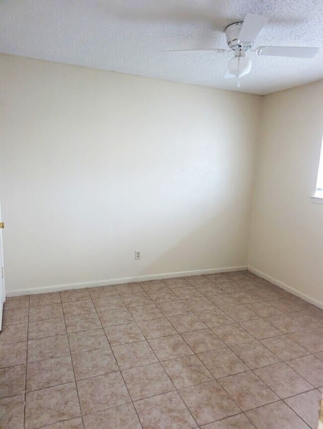 Photo - 101 N 3rd St Unit 1