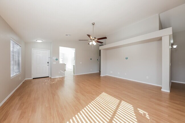 Photo - 2635 E Valencia Dr