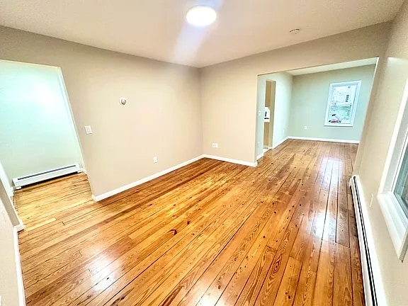 Photo - 6 Commercial Ave