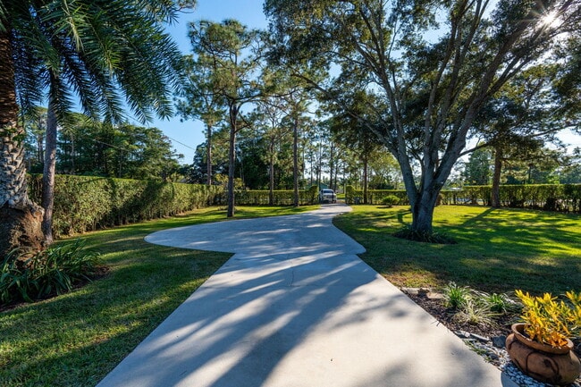 Photo - 11989 Persimmon Blvd