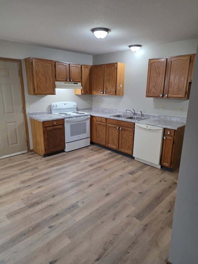 Photo - 518 Century Ln