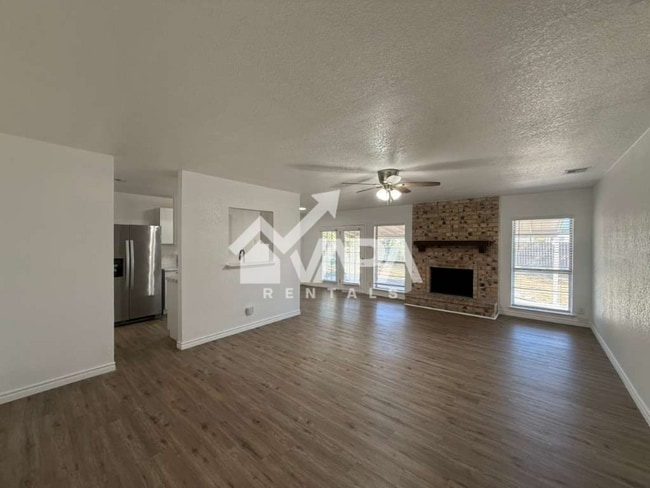 Photo - 774 Sawtooth Dr House