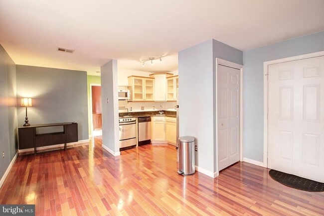 Photo - 10 W All Saints St Unit 209